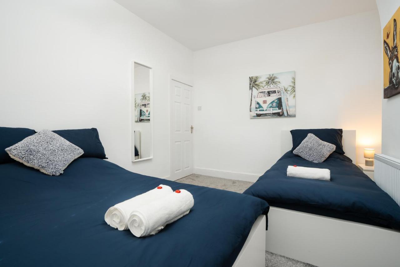 Dacy Lodge - Strictly No Parties Liverpool Eksteriør bilde